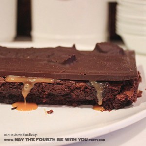 Star Wars Food: Han Solo a la Mode from Silicone Mold /// Check out our blog for lots of Star Wars Party food recipes and downloadable labels! Great for a Birthday Party or a May the Fourth be with you Party. /// #starwars #starwarsparty #maythefourthbewithyou #starwarsbirthday #starwarsfood #banthamilk #chocolate #brownie #hansolo maythefourthbewithyoupartyblog.com