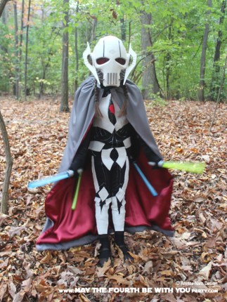 DIY General Grievous Costume. Check out all our other Star Wars costumes on our blog! #generalgrievous #starwars #starwarsparty #maythefourthbewithyou #starwarsbirthday #starwarscostume #halloweencostume #cosplay maythefourthbewithyoupartyblog.com
