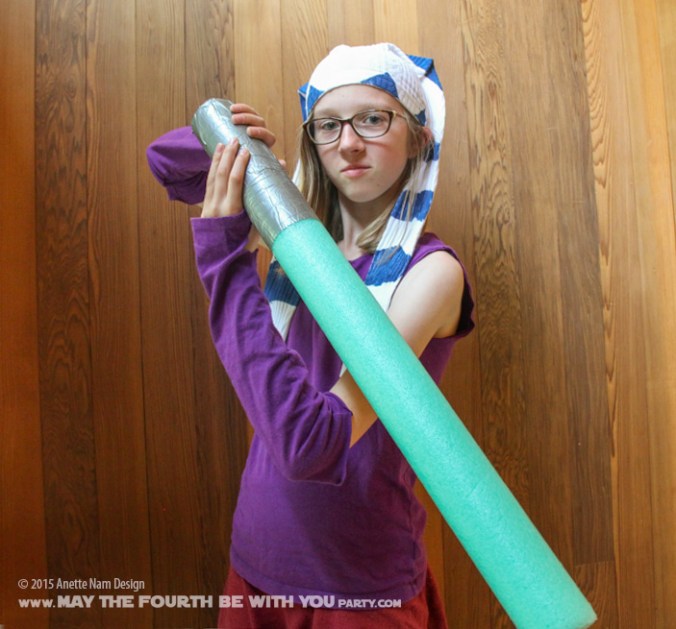 DIY Ahsoka Costume. Check out all our other Star Wars costumes on our blog! #ahsoka #starwars #starwarsparty #maythefourthbewithyou #starwarsbirthday #starwarscostume #halloweencostume #cosplay maythefourthbewithyoupartyblog.com