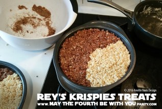 Star Wars Food: Rey’s Krispies Treats // Check out our blog for lots of Star Wars Party food recipes and downloadable labels! Great for a Birthday Party or a May the Fourth be with you Party // #starwars #starwarsparty #theforceawakens #maythefourthbewithyou #starwarsbirthday #starwarsfood #ricekrispiestreats #ricekrispies #ricecrispytreats #chocolate #rey #puns #geek #nerd #daisyridley // maythefourthbewithyoupartyblog.com