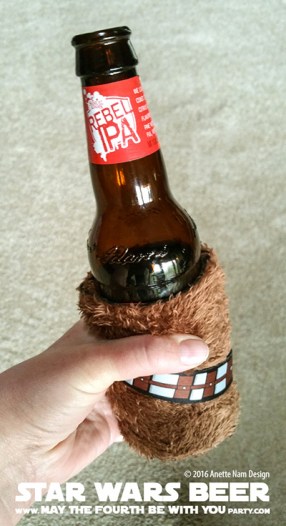 Star Wars Food: Rebel Beer /// Check out our blog for lots of Star Wars Party food recipes and downloadable labels! Great for a Birthday Party or a May the Fourth be with you Party. /// #starwars #starwarsparty #theforceawakens #rogueone #rebels #rebel #maythefourthbewithyou #starwarsbirthday #starwarsfood #beer #rebelIPA #spacerock #notyourfathersrootbeer #samueladams #chewbacca #wookiee #chewie #millenniumfalcon // maythefourthbewithyoupartyblog.com