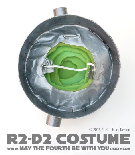 R2-D2 Costume and Cosplay / Check out lots more Star Wars Halloween costumes and cosplay ideas on our blog / #starwars #halloween #maythefourthbewithyou #maythe4thbewithyou #costume #ducttape #cosplay #diy #pattern #sewing #theforceawakens #r2d2 #droid #geek #nerd #fleece / maythefourthbewithyoupartyblog.com